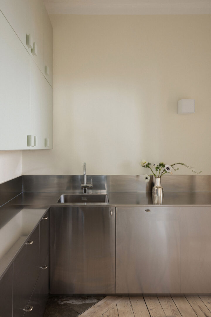 ASKA Architects // Fantastic Frank