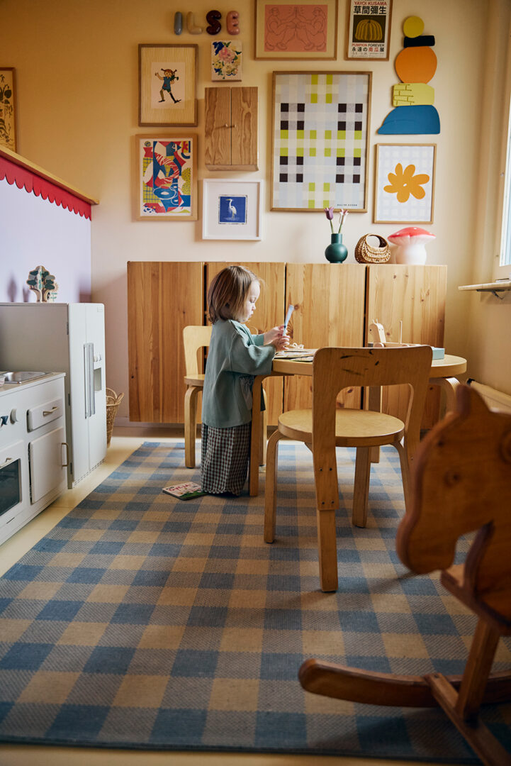 Milk / Elena Ramirez