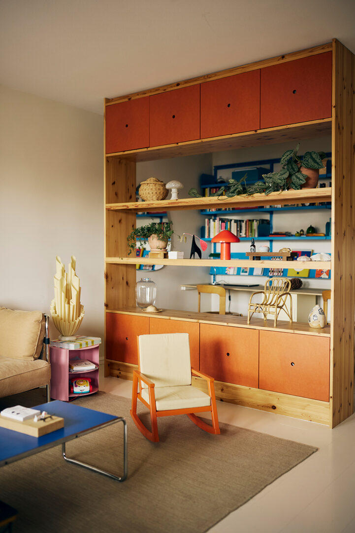 Milk / Elena Ramirez